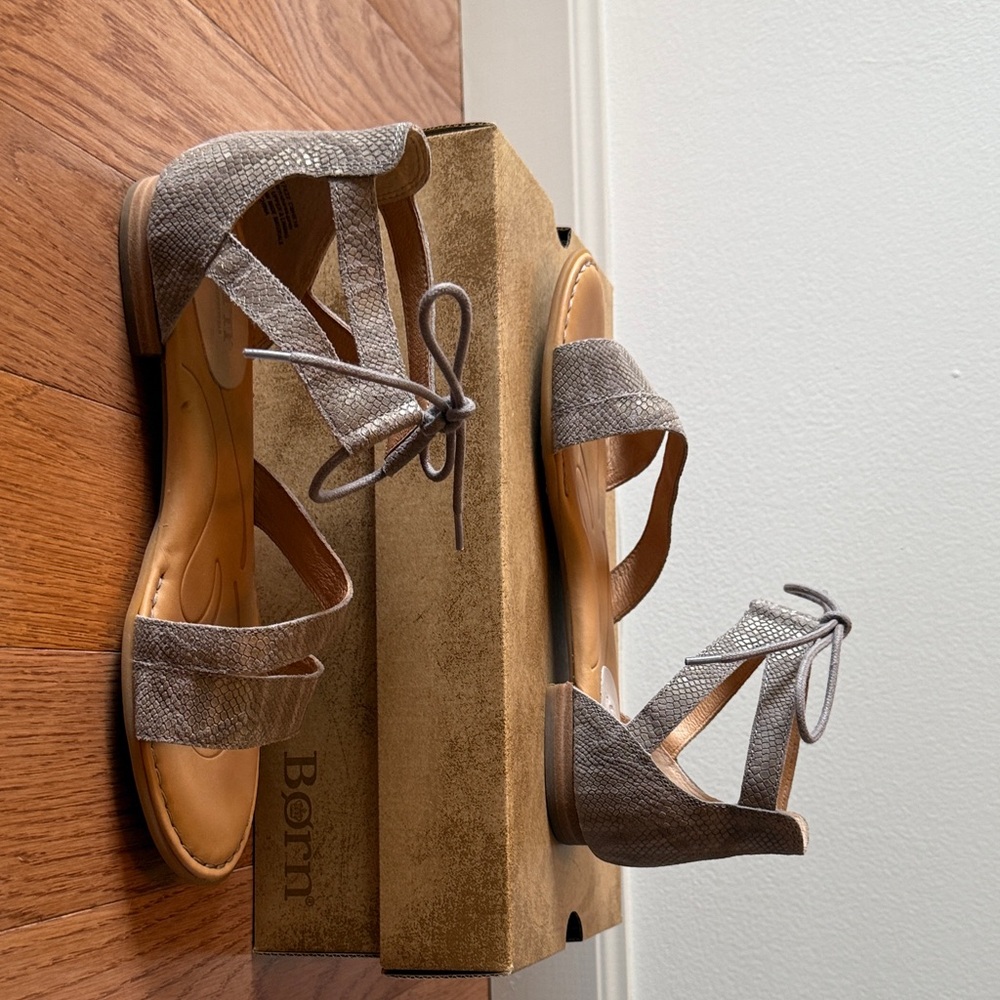 Born Women's Taupe Sandals